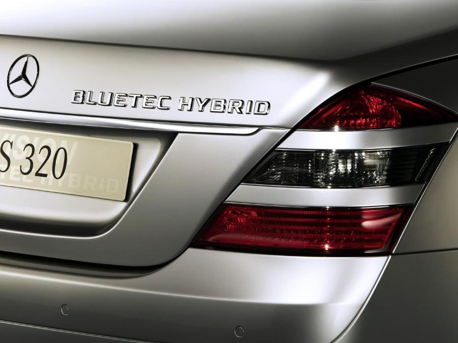  Mercedes-Benz Vision S320 BlueTEC Hybrid Concept 2005 года  (фото 7 из 10)